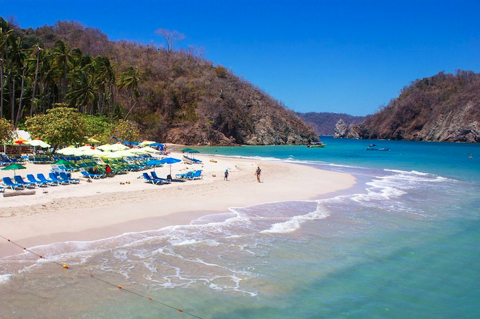 Chill on the sands of Isla Tortuga