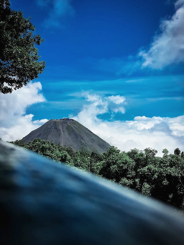 Hike the incredible Santa Ana Volcano