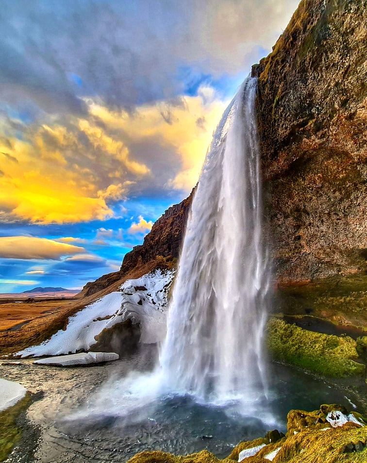 Visit the most impressive waterfalls across the country
