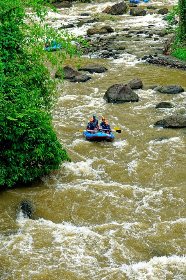 Go white water rafting on the Cangrejal River