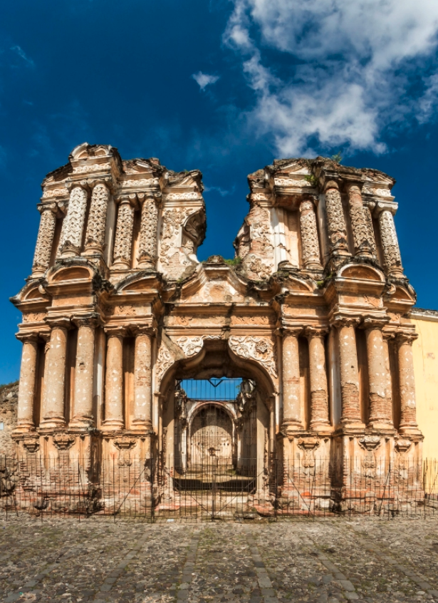 Go sightseeing in heritage-listed Antigua