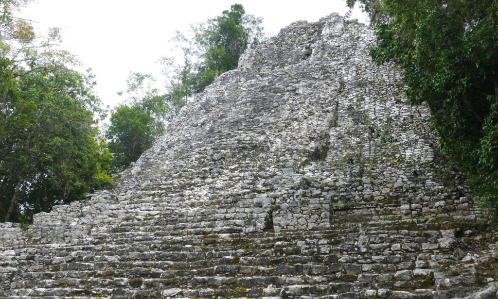 La Iglesia, Cobá