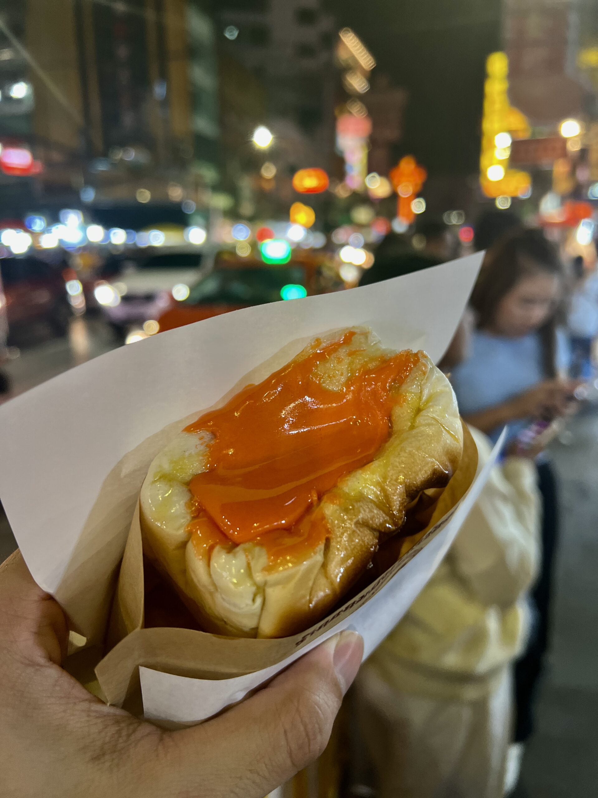 Bread with flavored custard filling or dips